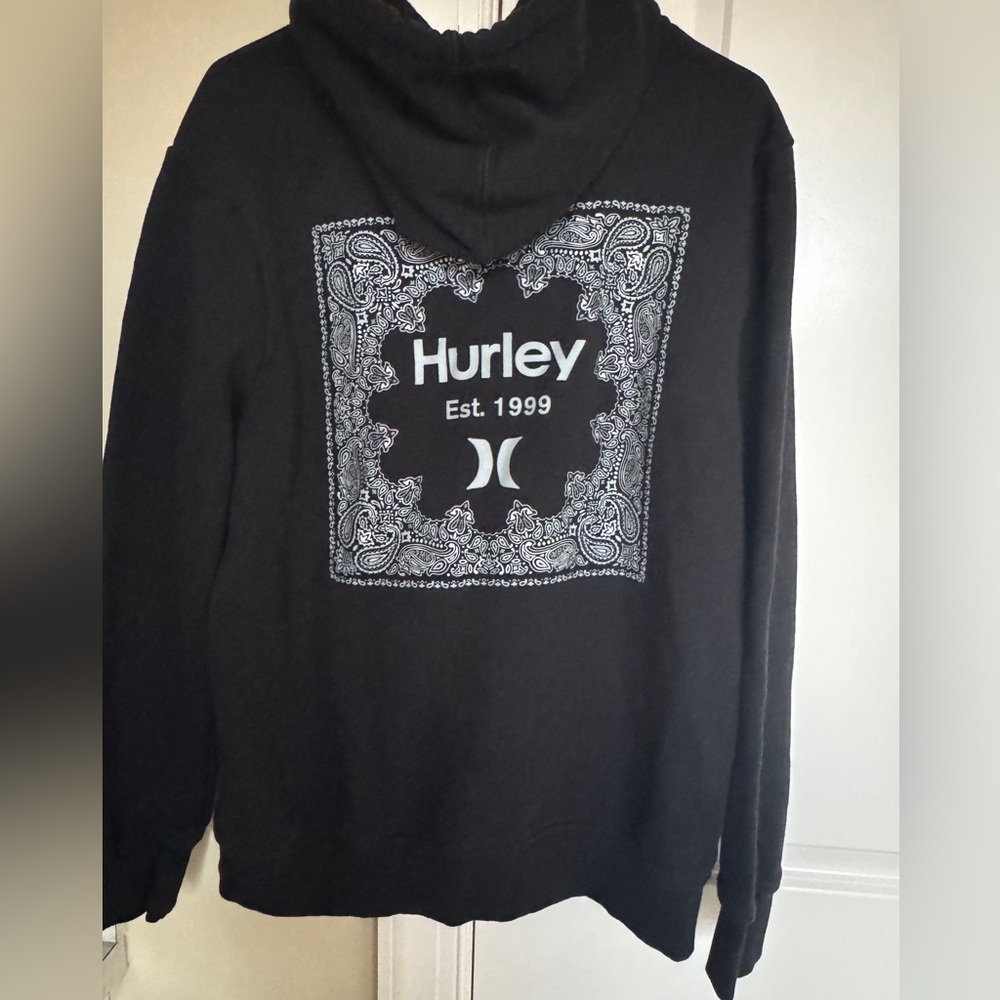 Hurley Black Logo Hoodie with Paisley Graphic. Surf Skate Pullover.Size mens M